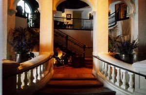 Ana Mandara Closing, Ti Piacerá Closes Temporarily, and Juhu Beach Club Moves Locations