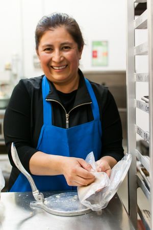 La Cocina Alum Isabel Caudillo Opening El Buen Comer