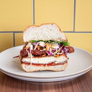 Casual Openings: Flybird, Apizza in the Former Boulange, More