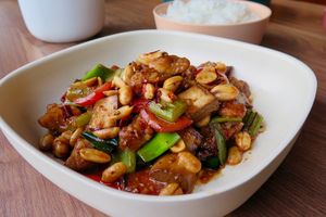 Coming Soon: Mamahuhu to Noe Valley, Midnite Bagel, Cafe Flore Returning, and More