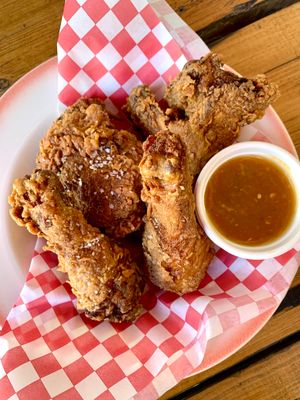 Quick Hits: Miss Ollie's Has a New Home (and Name), Restaurants Getting Harassed on Google with One-Star Reviews