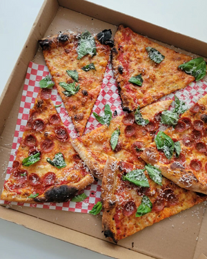 New Openings: Outta Sight Pizza, Señor Sisig, La Société, and More