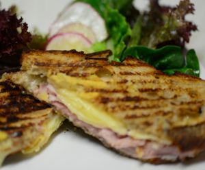 510 Beverage News: 2212 Wine Bar, Club Parliament Now Open