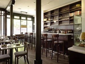 Bar Bambino Hosting a Festa di Lambrusco