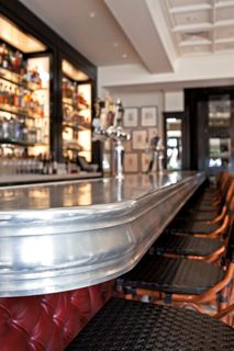 Happy Hours: Café des Amis and Off the Grid