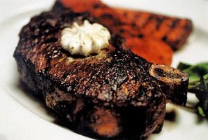 Harris' Restaurant Giveaway: Enter to Win a $450 Dinner