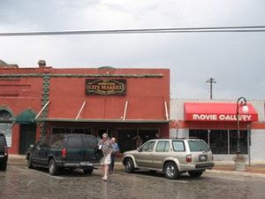 On the Road with Chef Charlie Kleinman: Real Texas BBQ